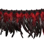 Accessoire d'Épaule 'Raven' en Plumes Artificielles Noires et Rouges