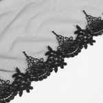 Longue Cape 'Helchen' en Plumes et Paillettes Noires